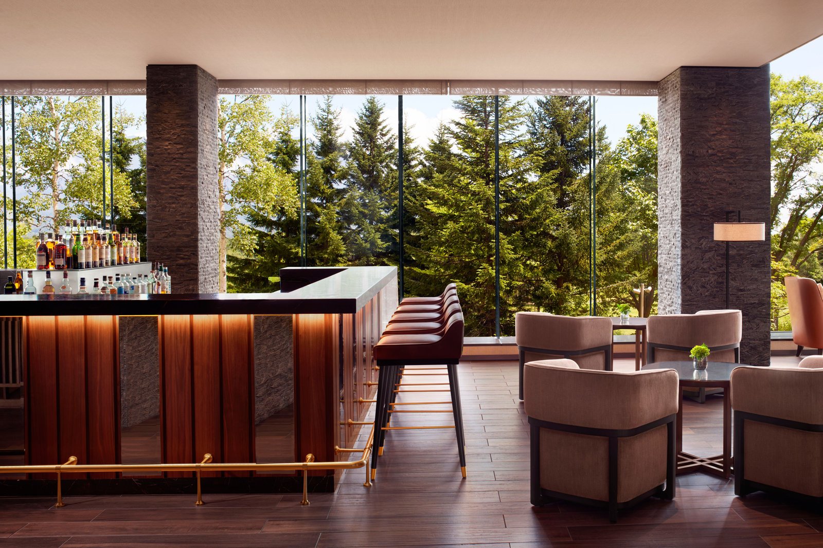 Higashiyama Niseko Village, a Ritz-Carlton Reserve, ume lounge
