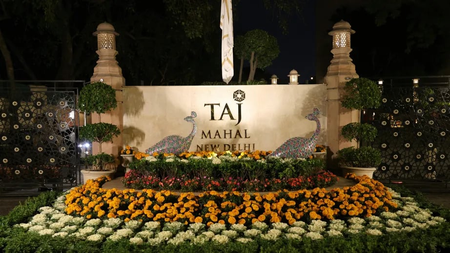 Taj Mahal, New Delhi, backstory