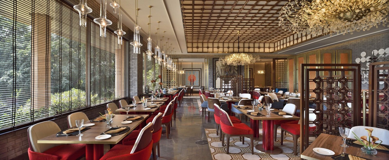 Taj Mahal, New Delhi, eat & drink