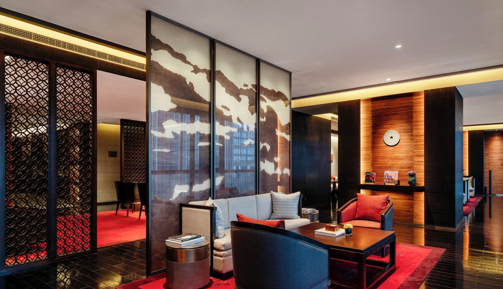 Regent Chongqing, vibe