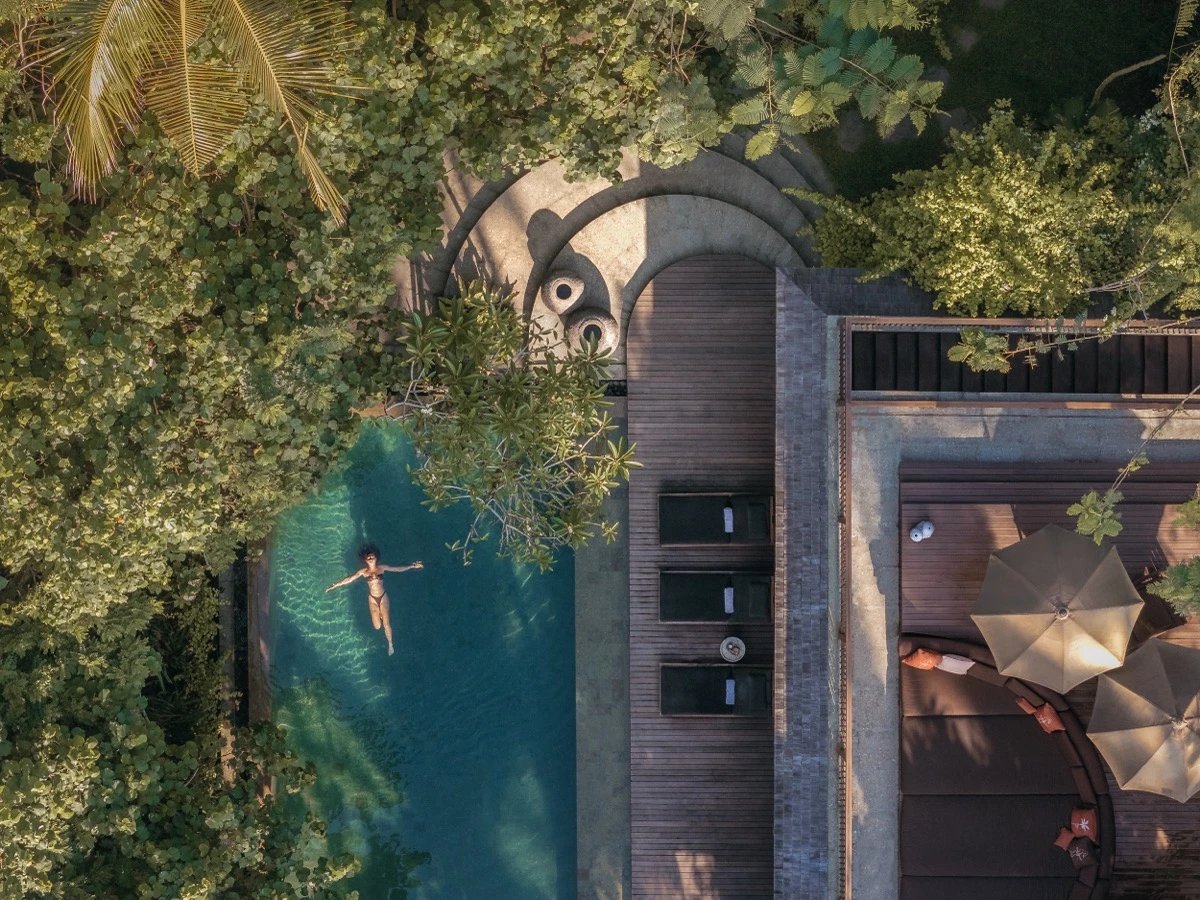 Lost Lindenberg, the pool