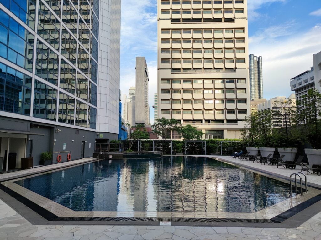 Orchard Hotel, the pool