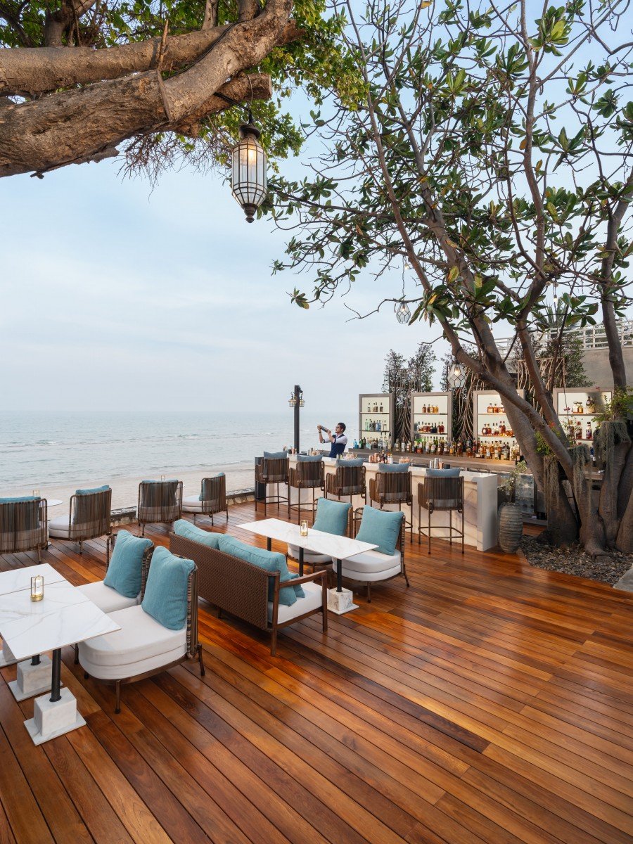 V Villas Hua Hin - MGallery Collection, eat & drink