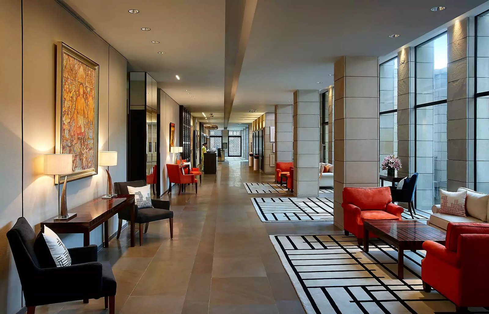 The Lodhi, vibe