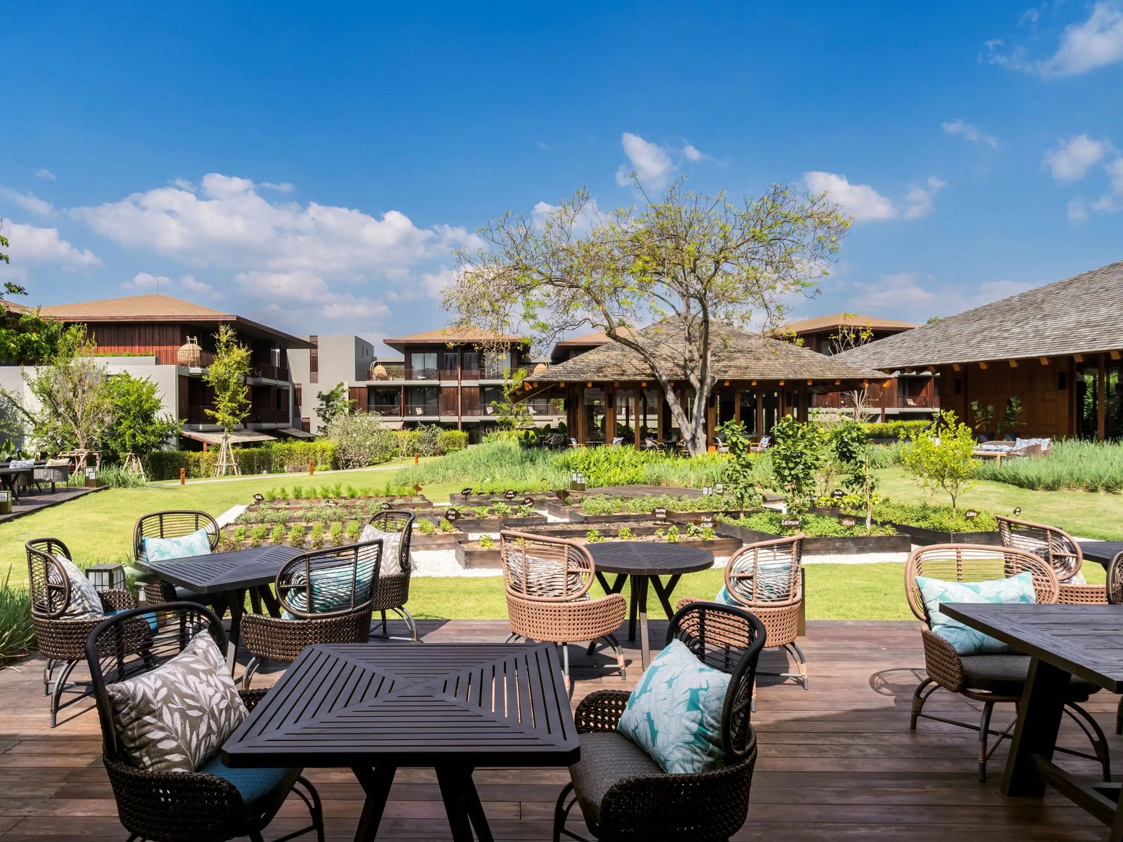 Andaz Pattaya Jomtien Beach, by Hyatt, at the table