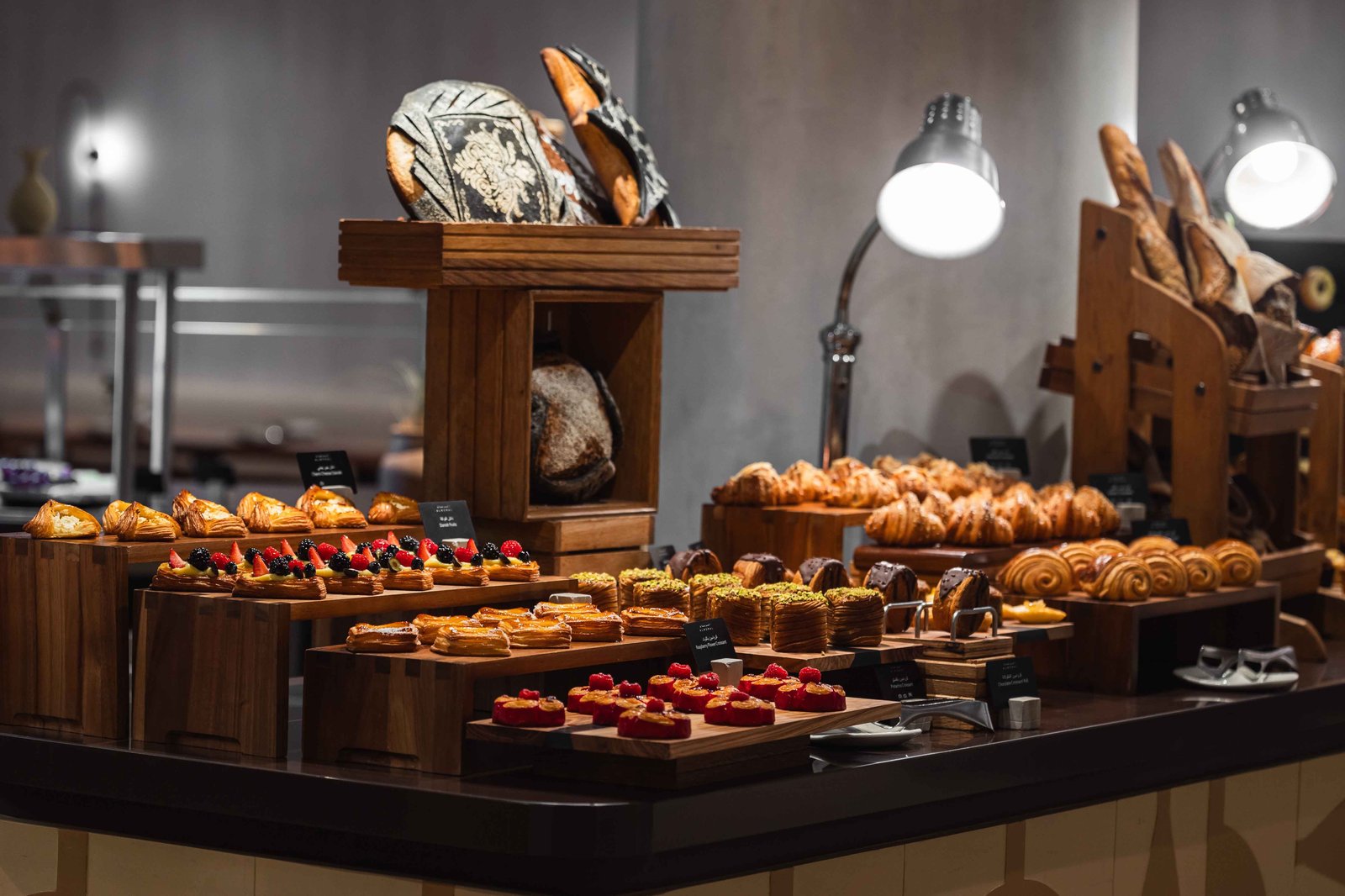 ERTH Abu Dhabi Hotel, eat & drink