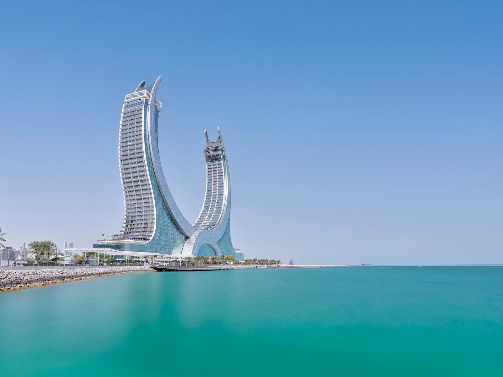 Fairmont Doha, backstory