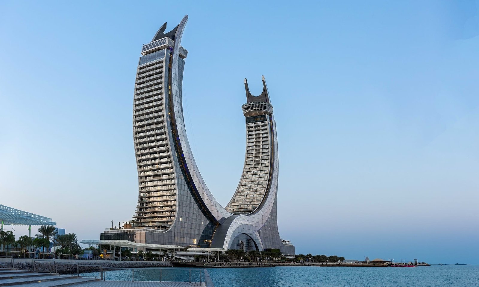 Fairmont Doha, backstory