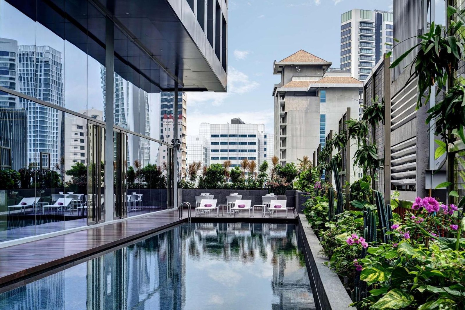 YOTEL Orchard Road — vibe