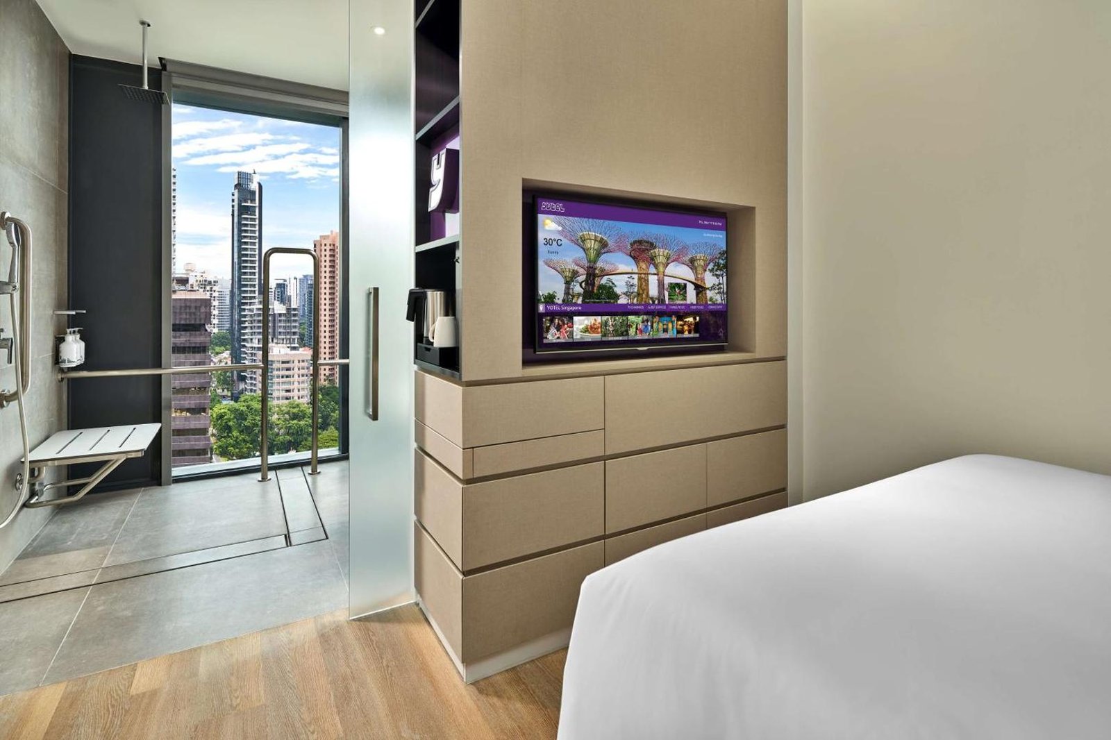 YOTEL Orchard Road — rooms
