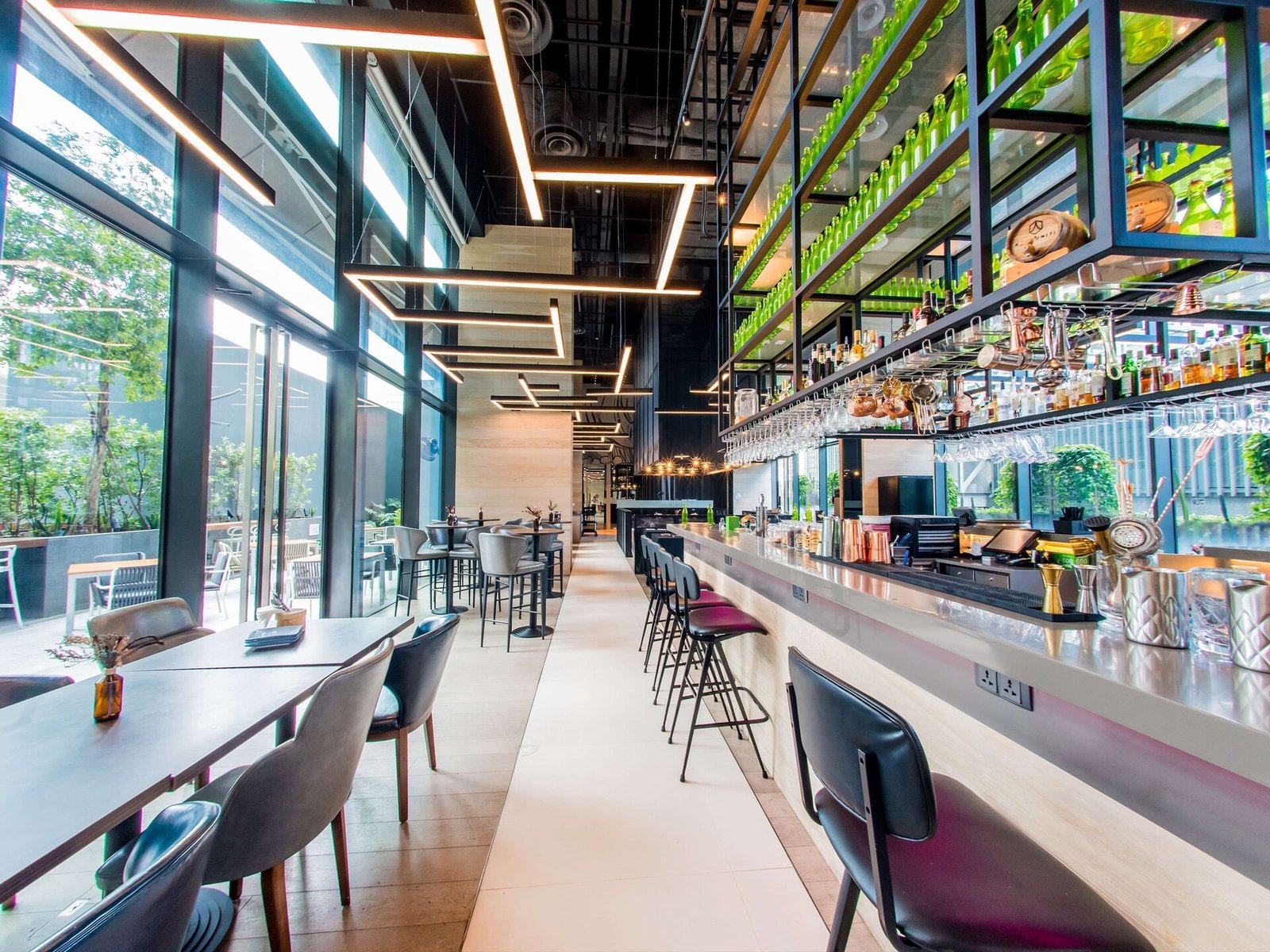 YOTEL Orchard Road — vibe