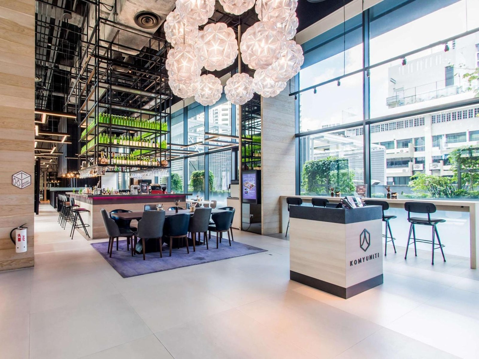 YOTEL Orchard Road, komyuniti bar & restaurant