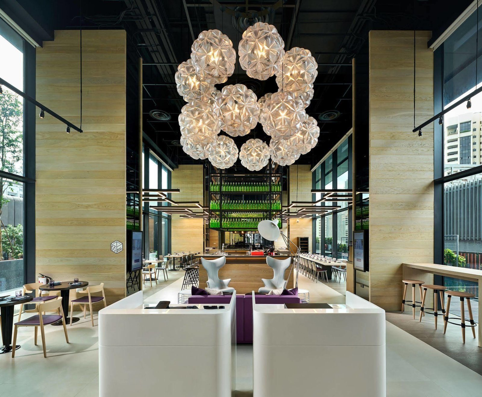 YOTEL Orchard Road, komyuniti bar & restaurant
