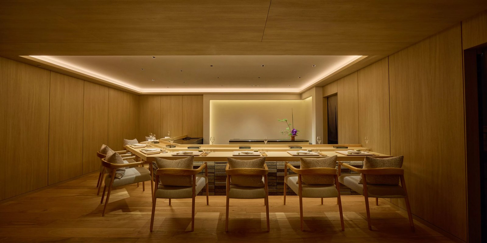 ANA InterContinental Beppu Resort & Spa by IHG, at the table