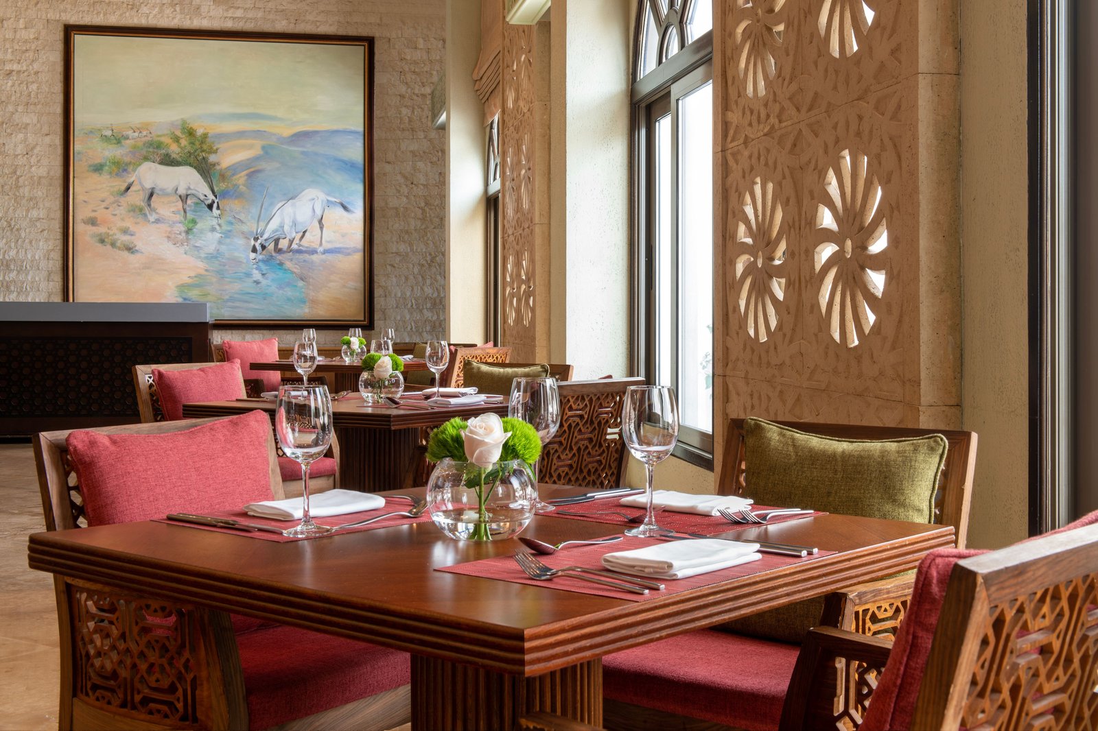 Sharq Village & Spa, a Ritz-Carlton Hotel, eat & drink
