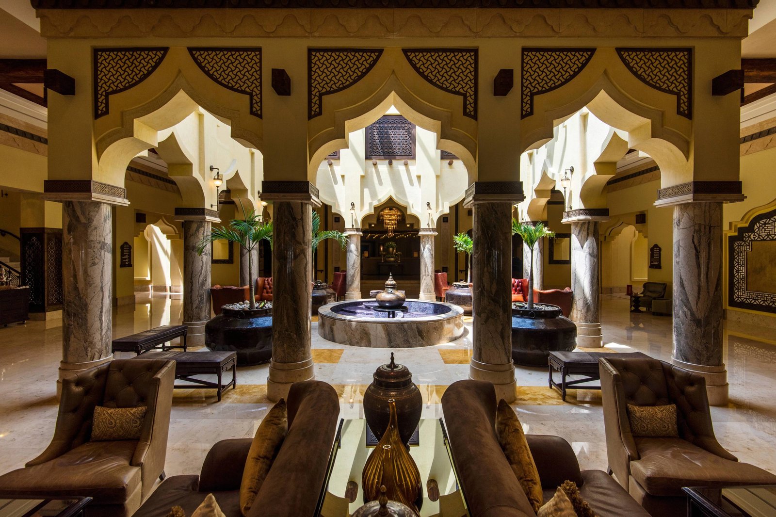 Sharq Village & Spa, a Ritz-Carlton Hotel, vibe