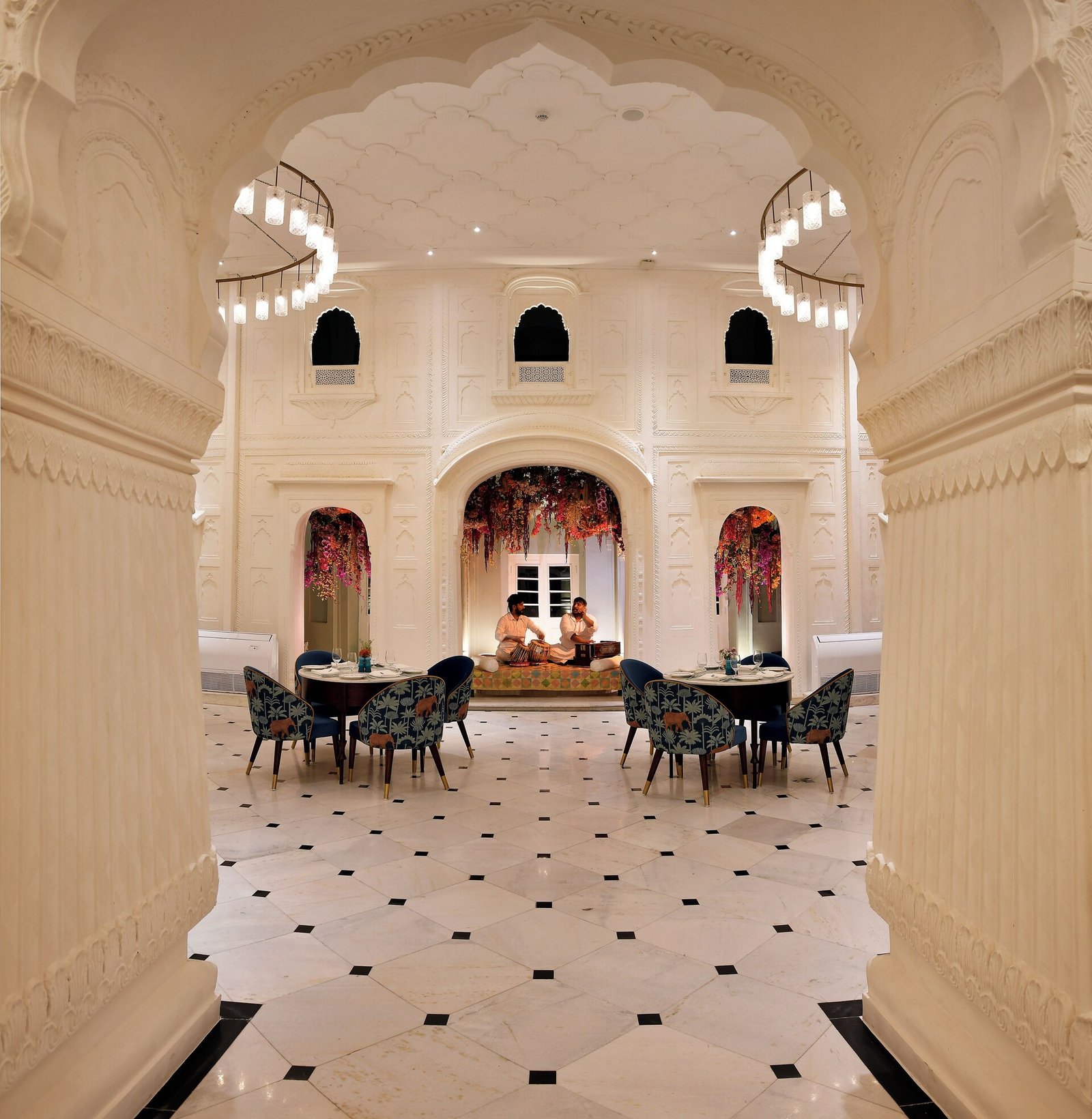Ran Baas The Palace, neel restaurant