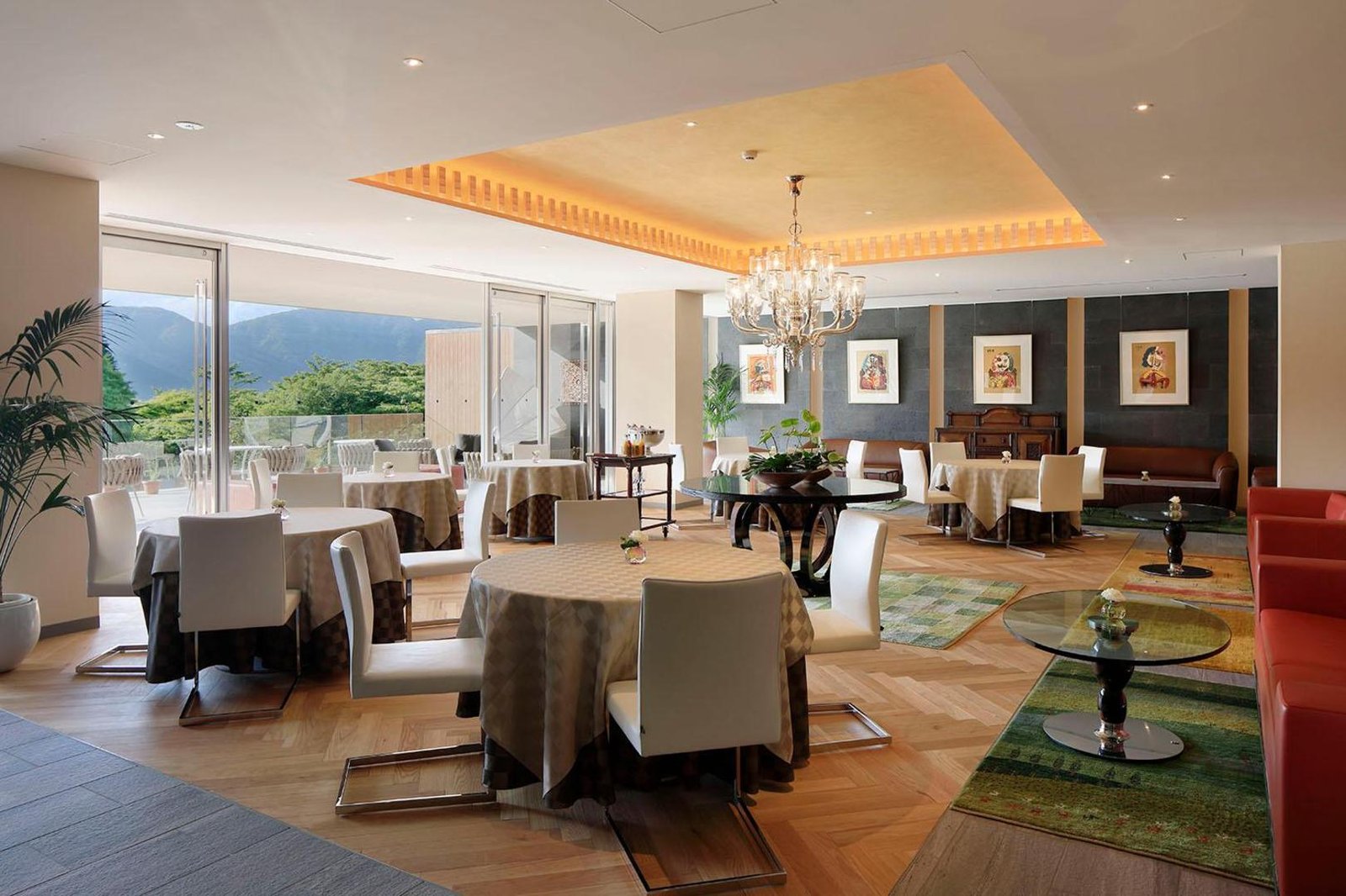 The Hiramatsu Hotels & Resorts Sengokuhara, at the table