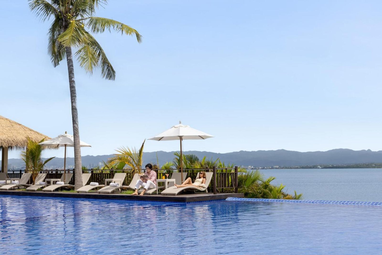 Dusit Thani Mactan Cebu, the pool