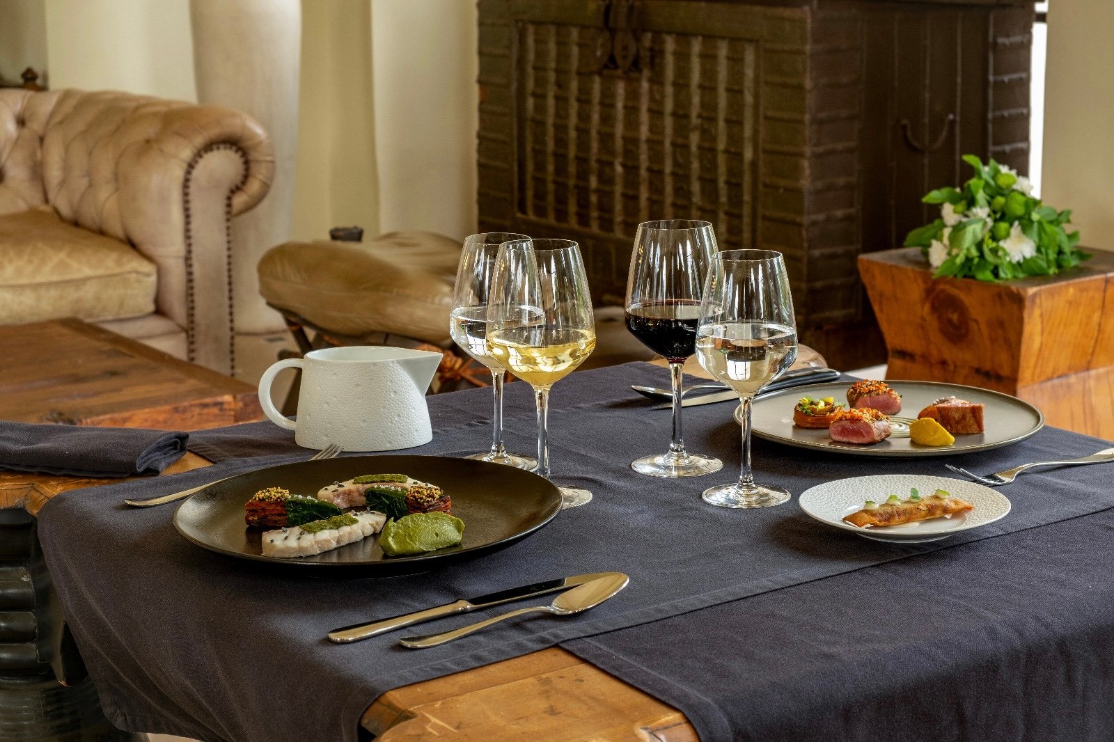 Ksar Char-Bagh, eat & drink