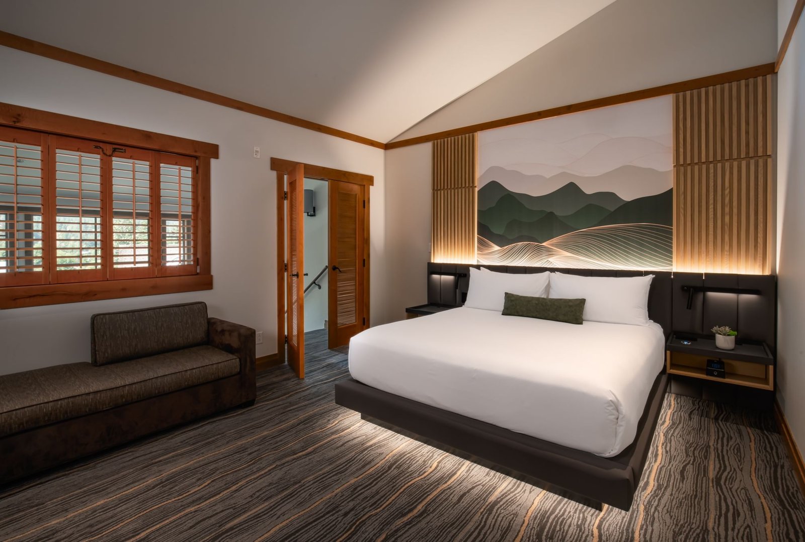 Nita Lake Lodge, rooms