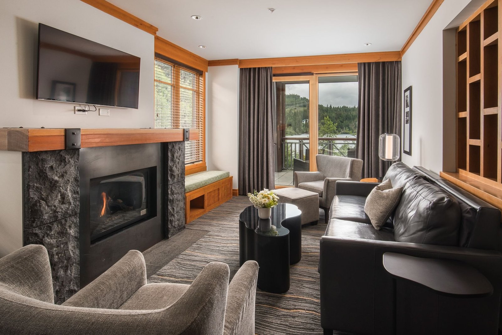 Nita Lake Lodge, rooms