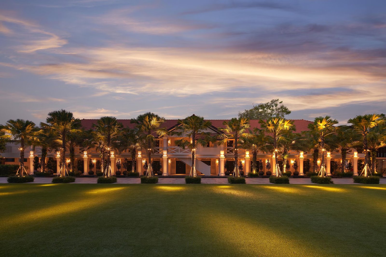 The Barracks Hotel Sentosa — vibe