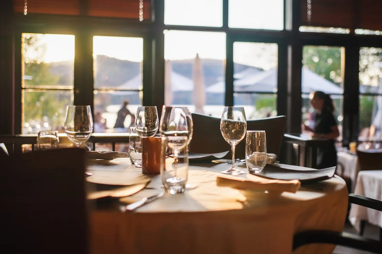Hôtel Quintessence, at the table