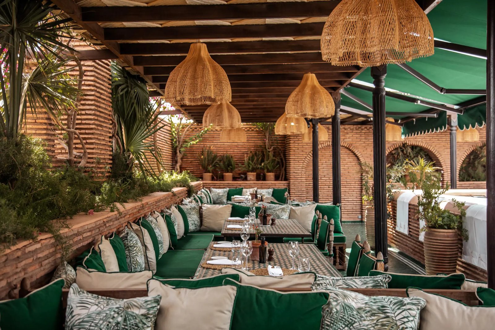 La sultana, eat & drink