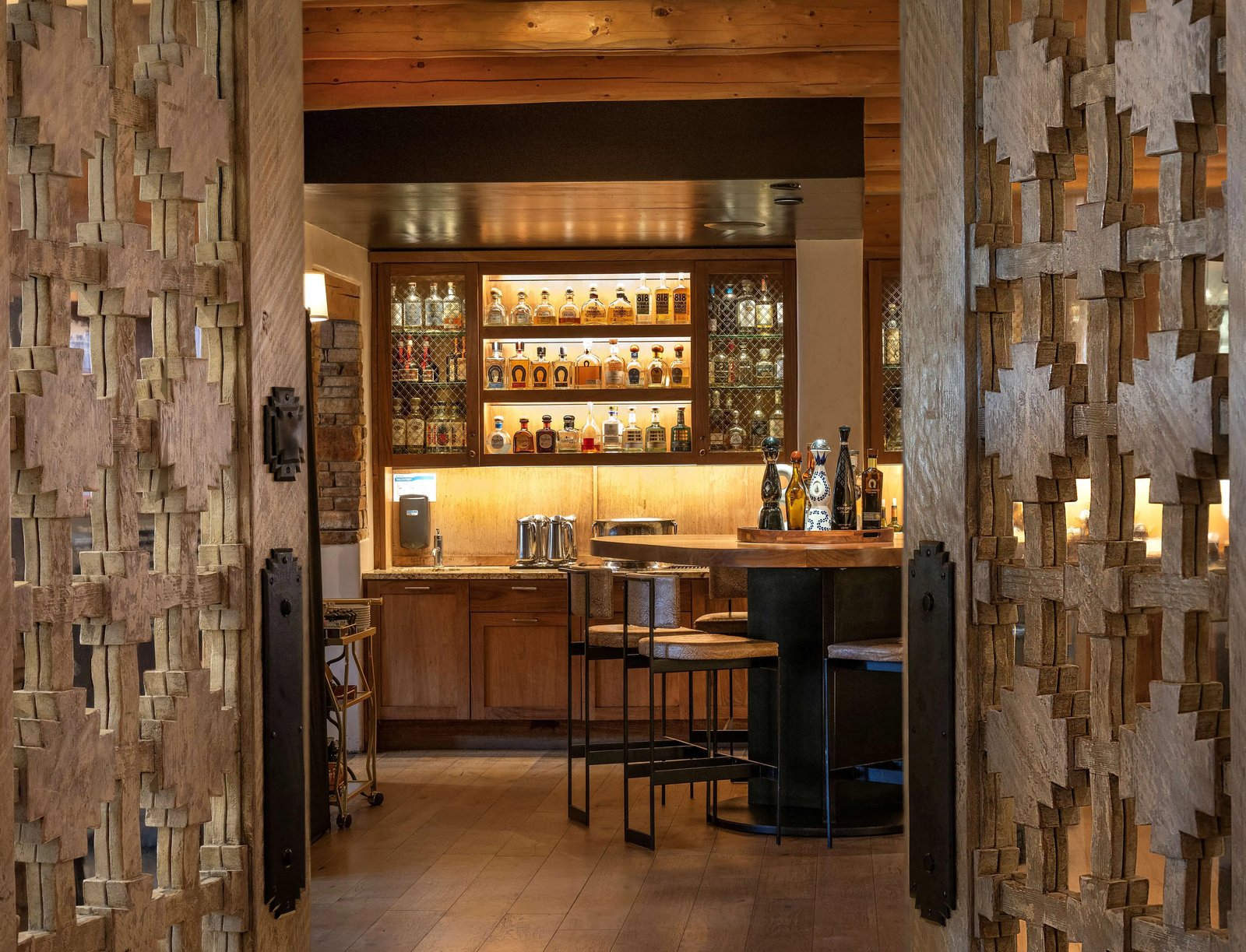 Rosewood Inn Of the Anasazi, at the table