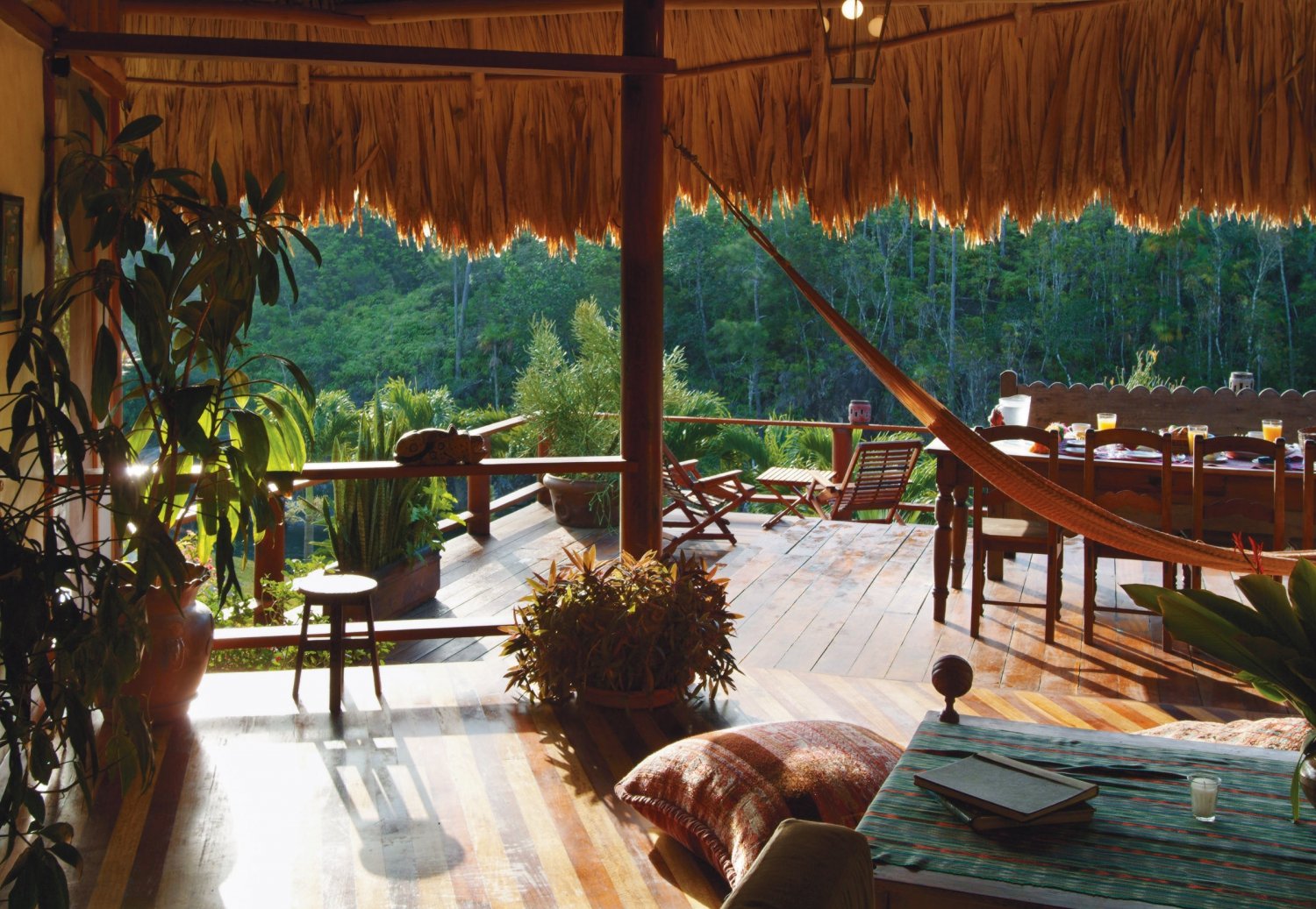 Blancaneaux Lodge, vibe