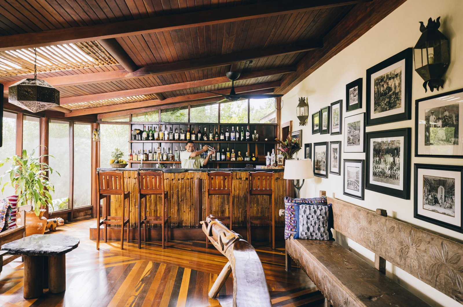 Blancaneaux Lodge, eat & drink