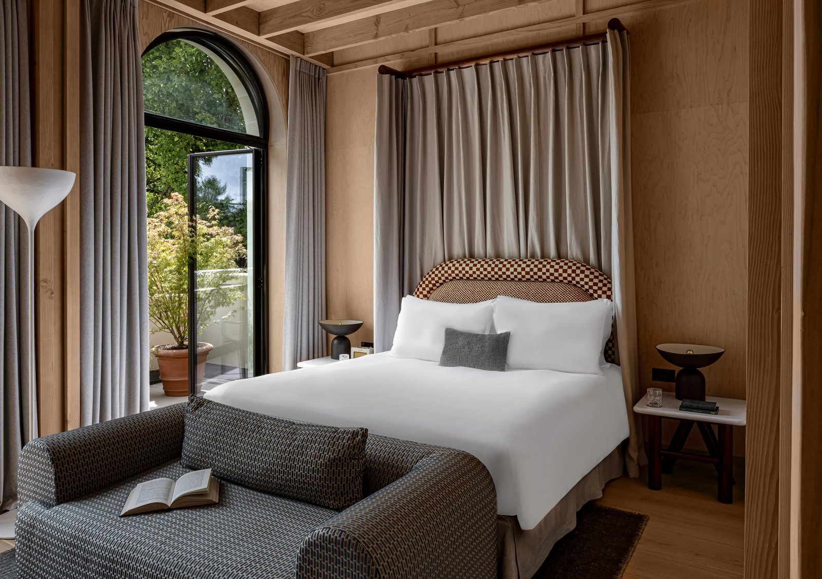 Cowley Manor Experimental, rooms