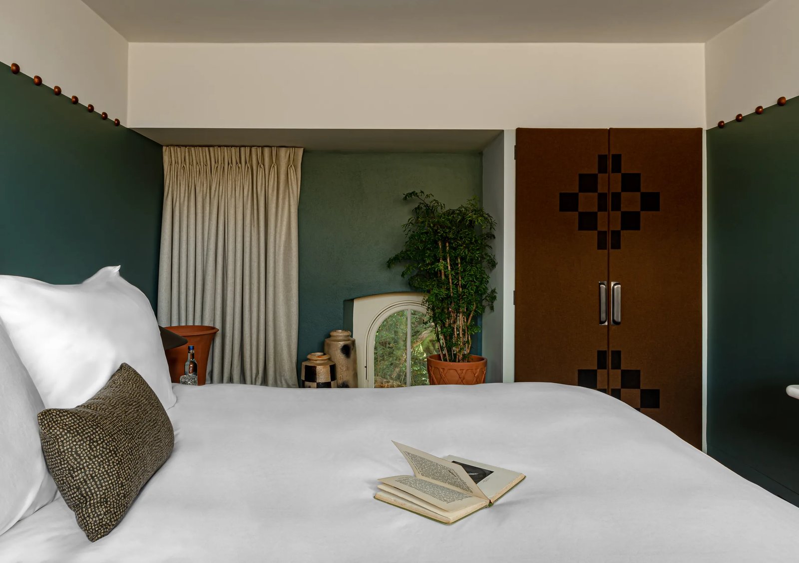 Cowley Manor Experimental, rooms