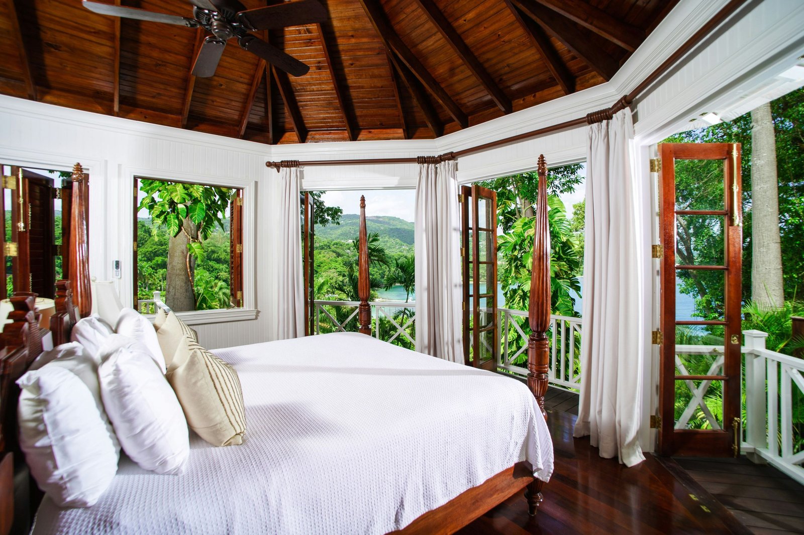 Round Hill Hotel and Villas, rooms
