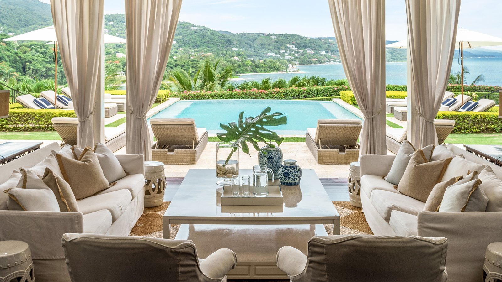 Round Hill Hotel and Villas, vibe