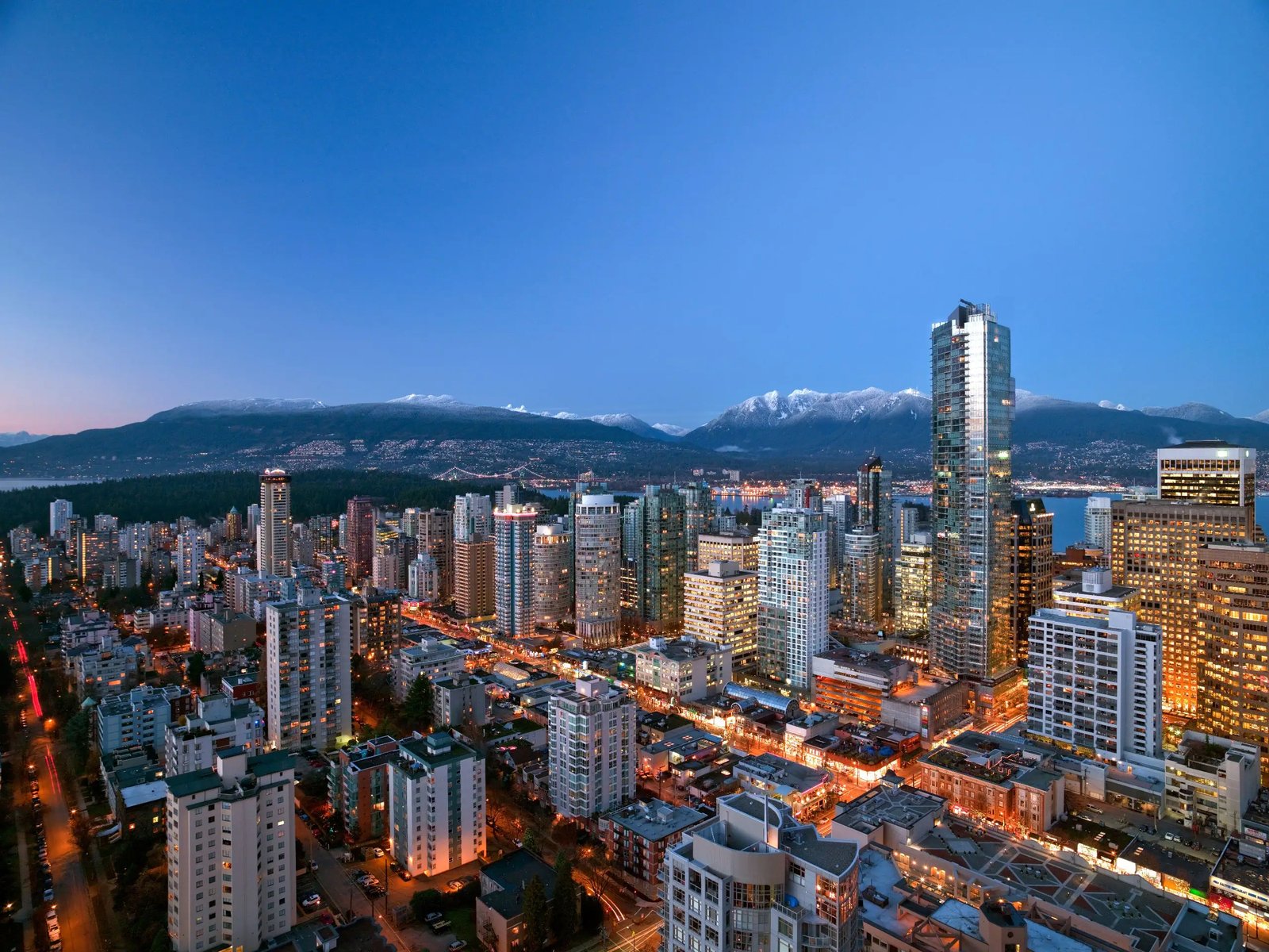 Hyatt Vancouver Downtown Alberni, vibe