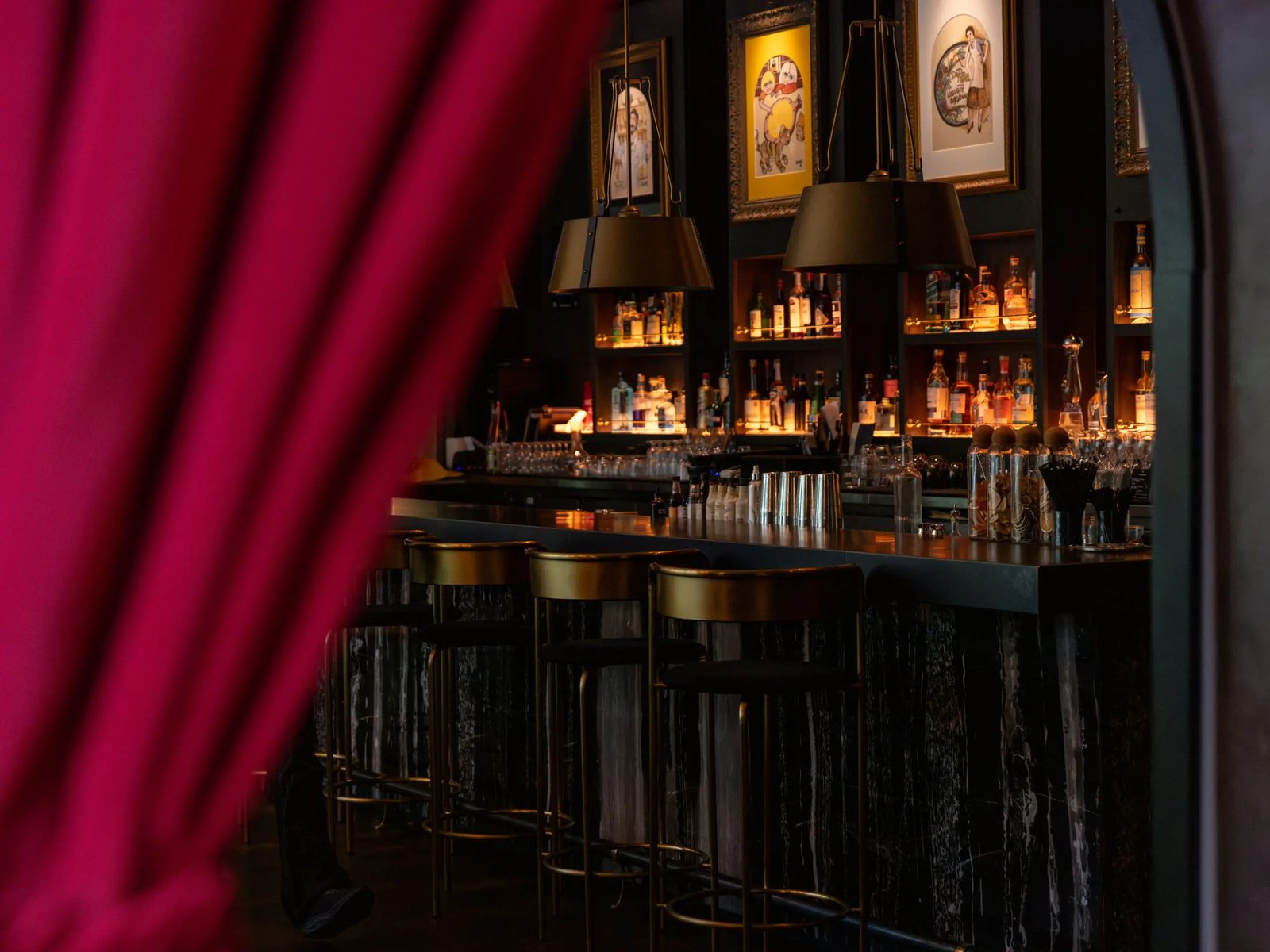 Hyatt Vancouver Downtown Alberni, eat & drink