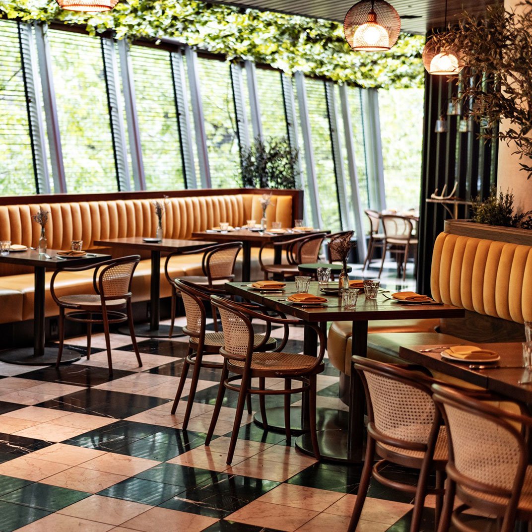 Hyatt Vancouver Downtown Alberni, eat & drink