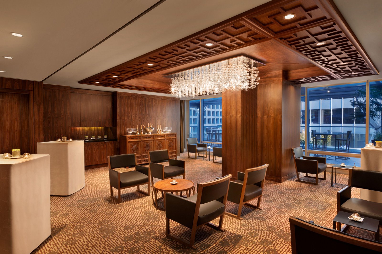 Hyatt Vancouver Downtown Alberni, vibe