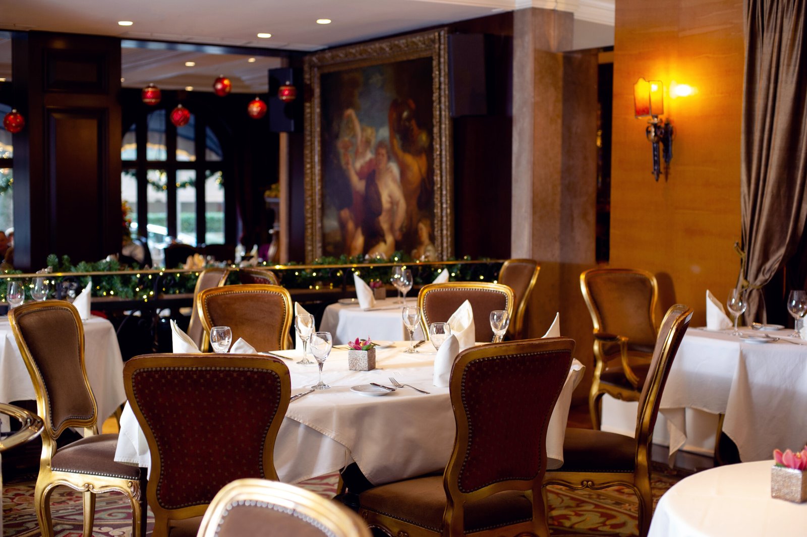 Wedgewood Hotel & Spa, eat & drink