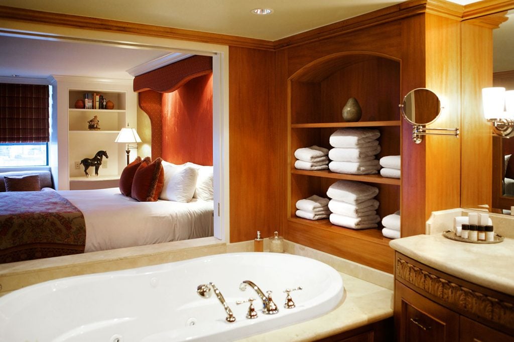 Wedgewood Hotel & Spa, rooms