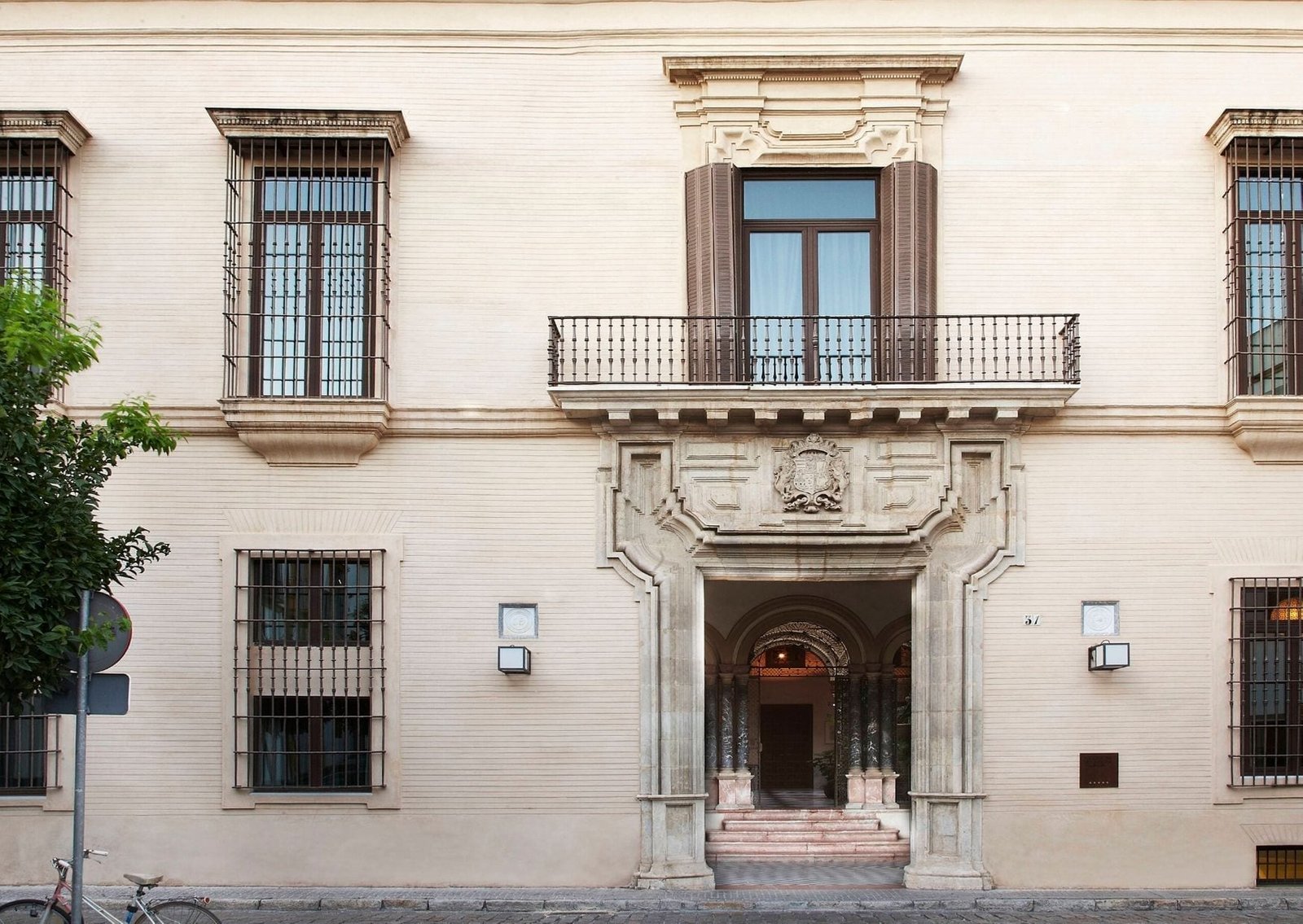 CoolRooms Palacio Villapanés, backstory