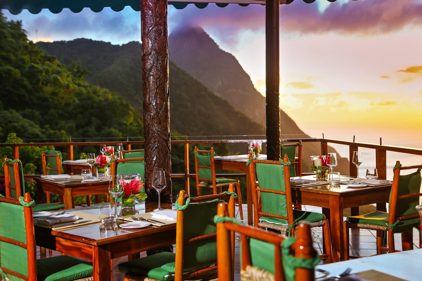 Ladera Resort, eat & drink