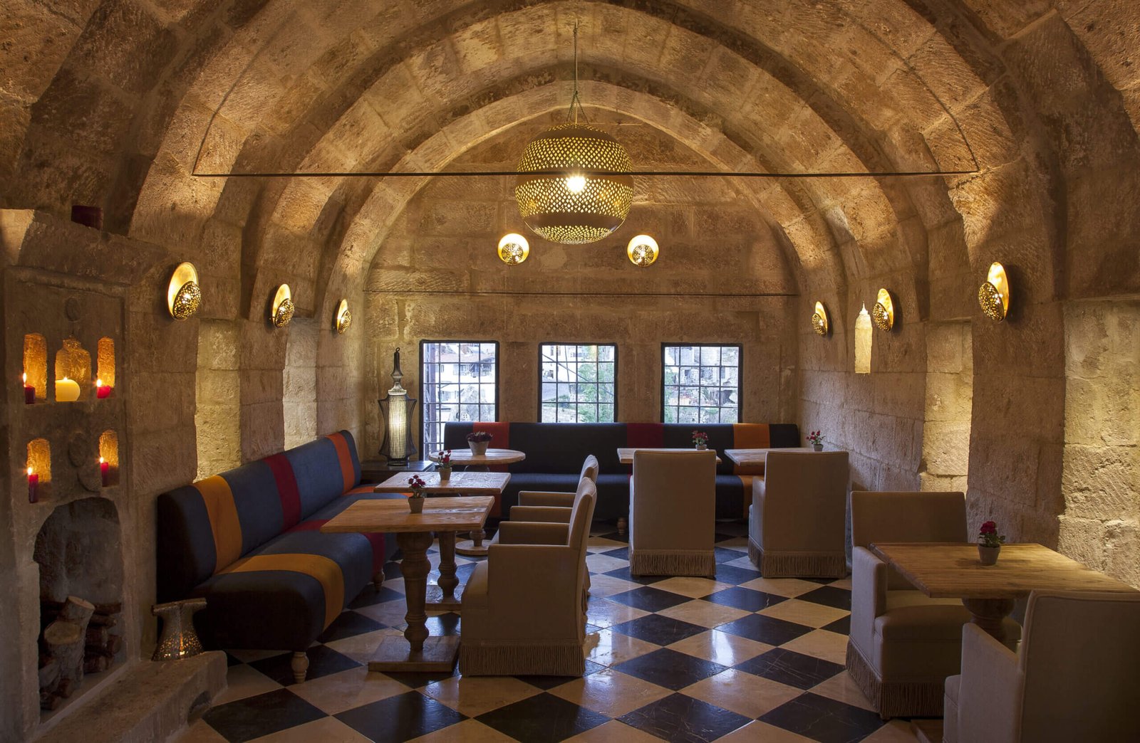 Hezen Cave Hotel, hezen restaurant