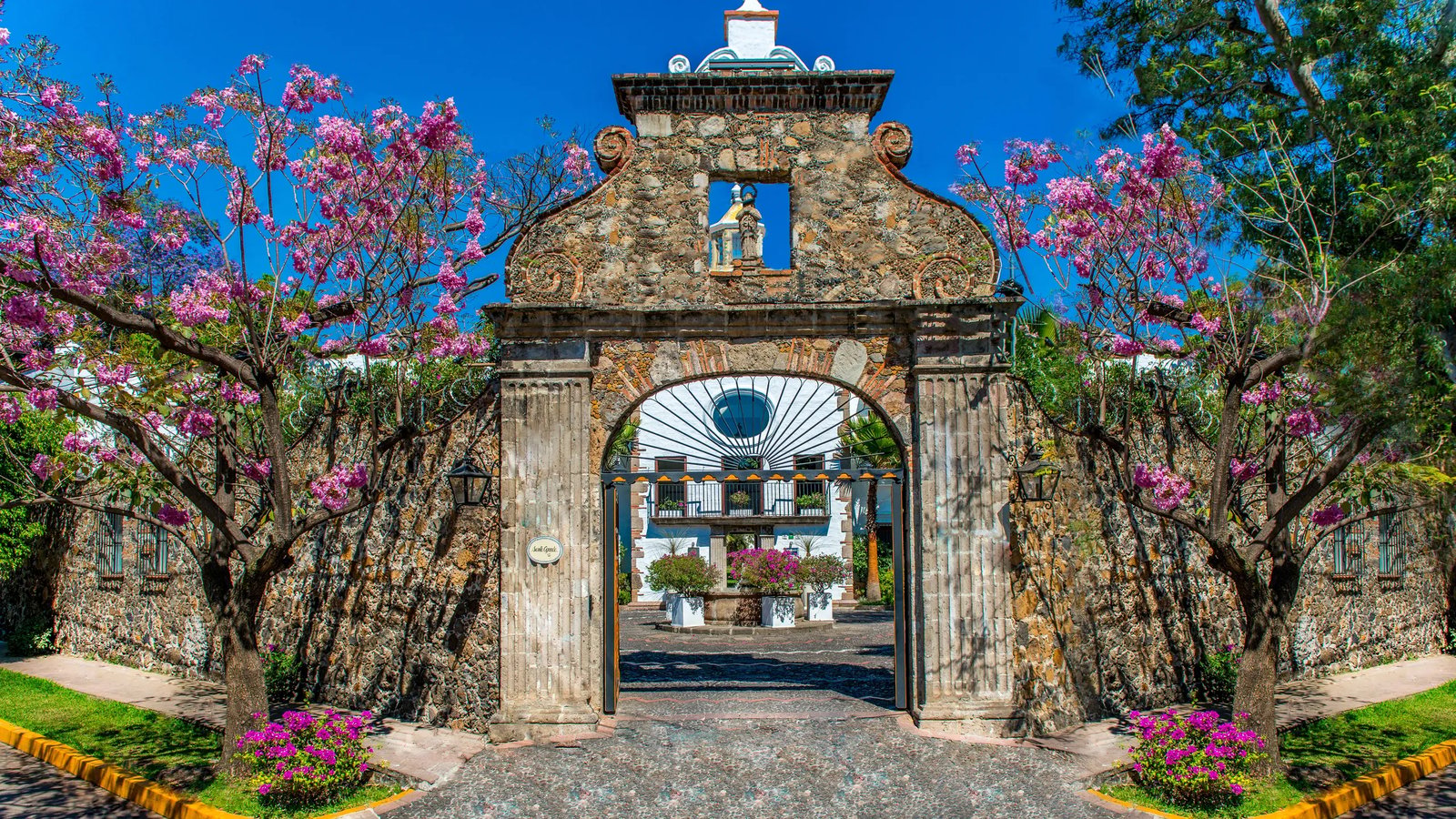 Anticavilla, how it began