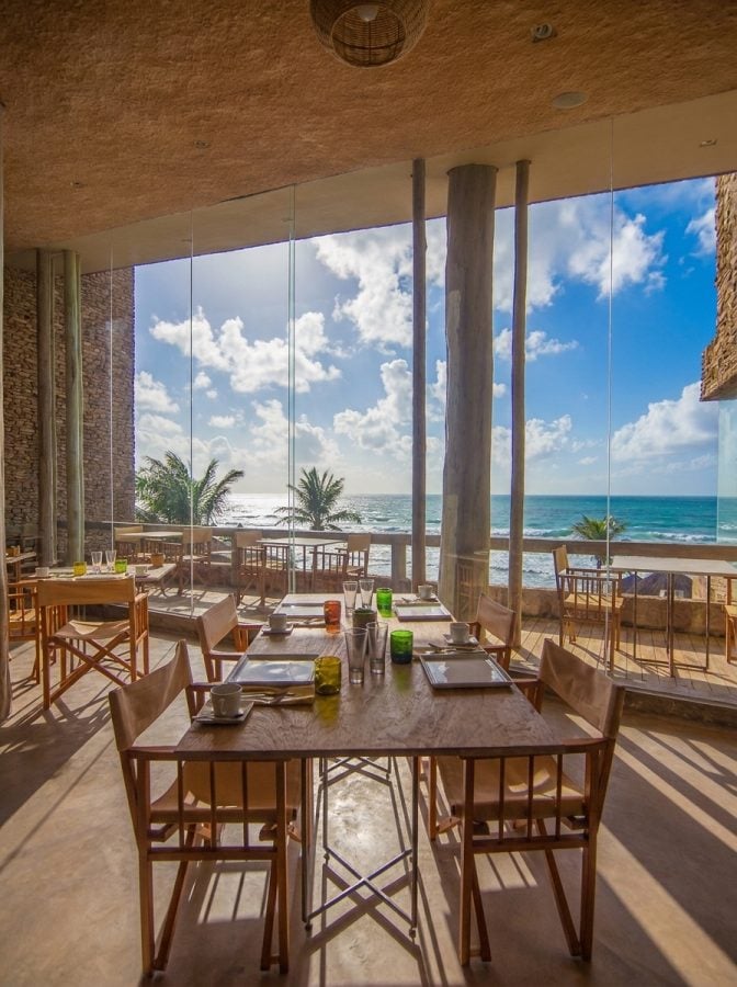 Kenoa Resort, kaamo restaurant