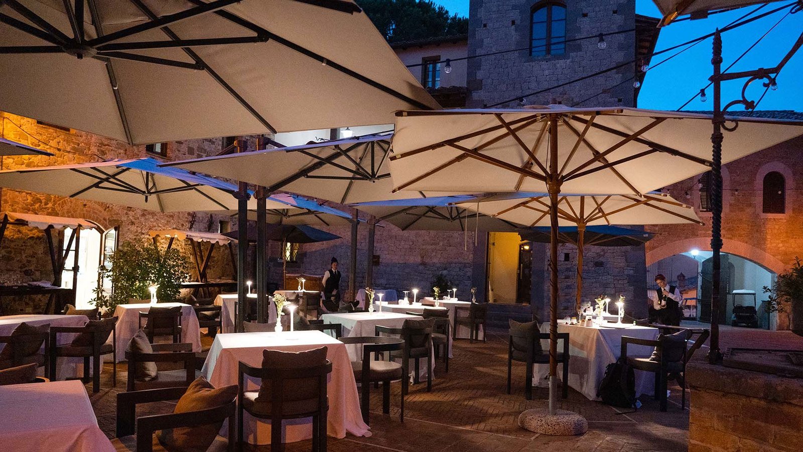Castel Monastero, at the table