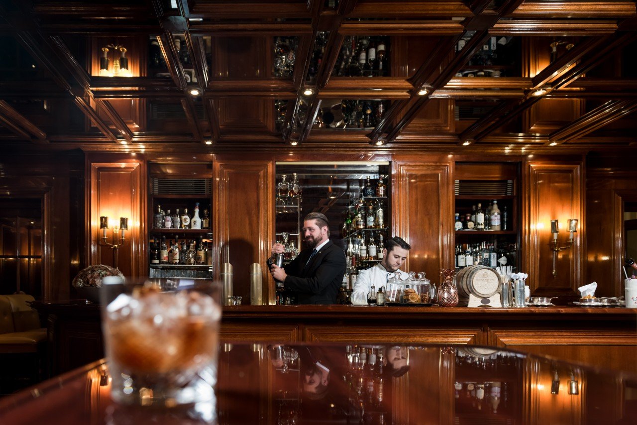 Excelsior Hotel Ernst, charles bar