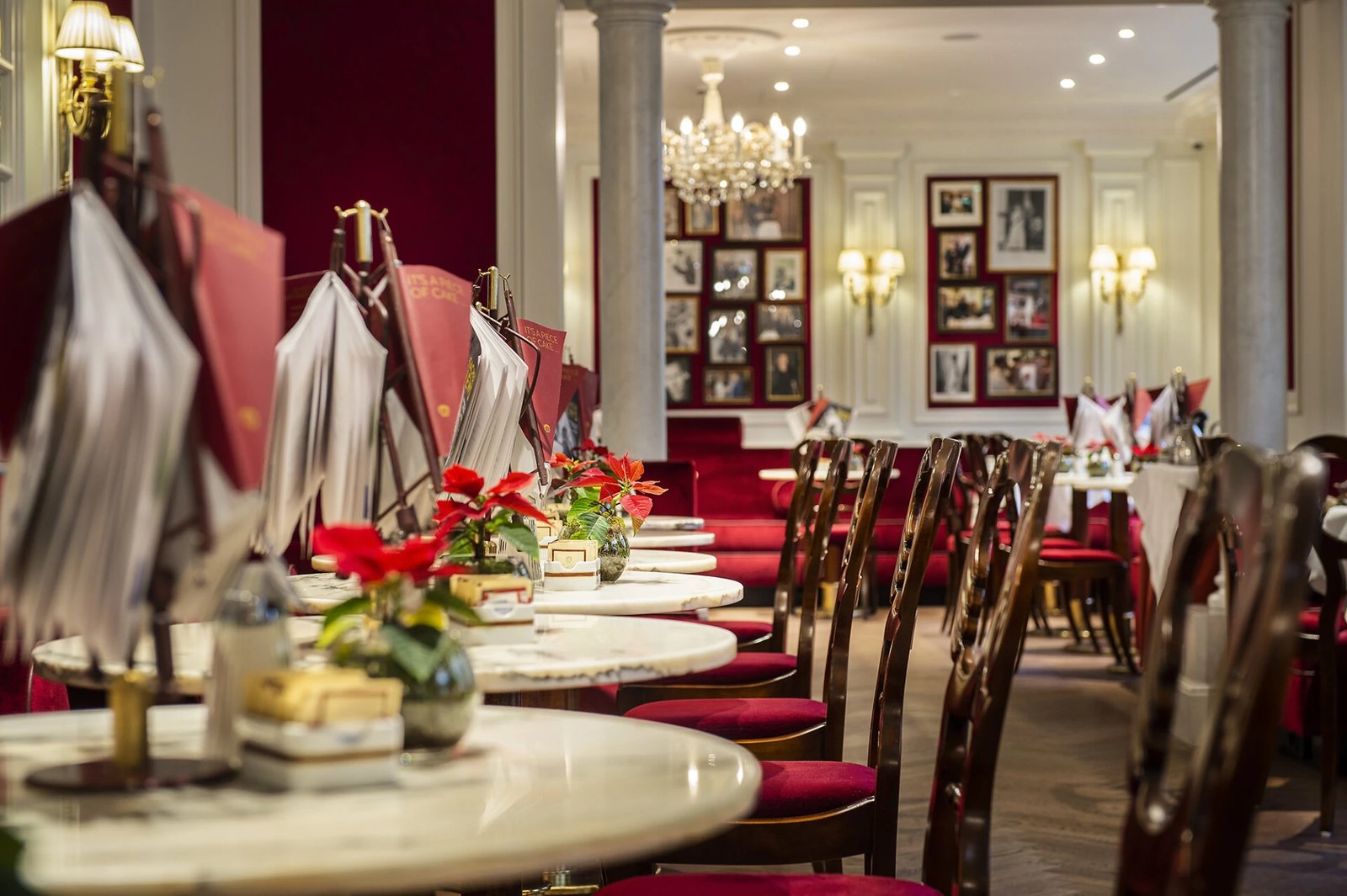 Hotel Sacher Salzburg, at the table
